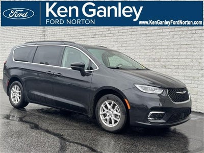 Photo of a 2022 Chrysler Pacifica Touring L 4DR Mini-Van for sale