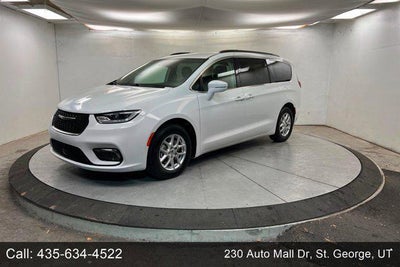 Photo of a 2022 Chrysler Pacifica Touring L 4DR Mini-Van for sale