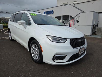 Photo of a 2022 Chrysler Pacifica Touring L 4DR Mini-Van for sale