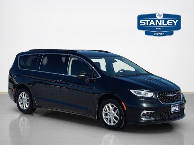 2022 Chrysler Pacifica - $17,500