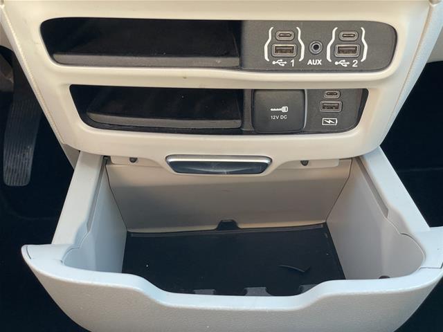 2022 Chrysler Pacifica - $17,500
