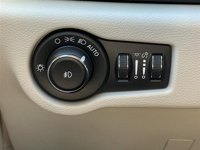 2022 Chrysler Pacifica - $17,500