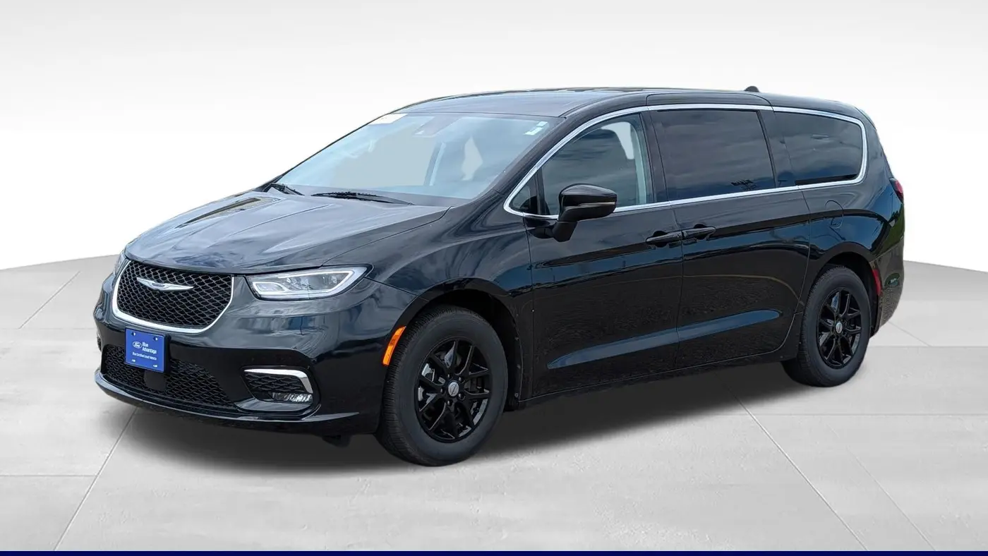 Preowned 2023 Chrysler Pacifica Touring L for Sale