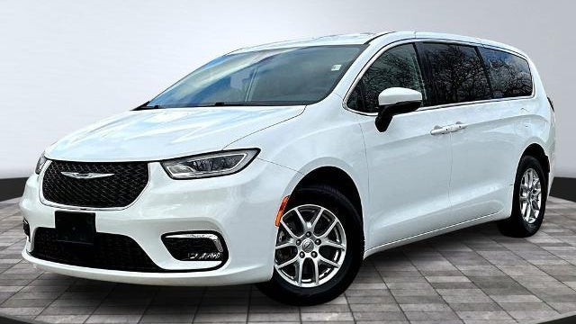 Preowned 2023 Chrysler Pacifica Touring L for Sale