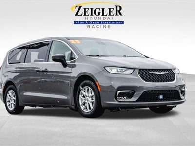 Photo of a 2023 Chrysler Pacifica Touring L 4DR Mini-Van for sale