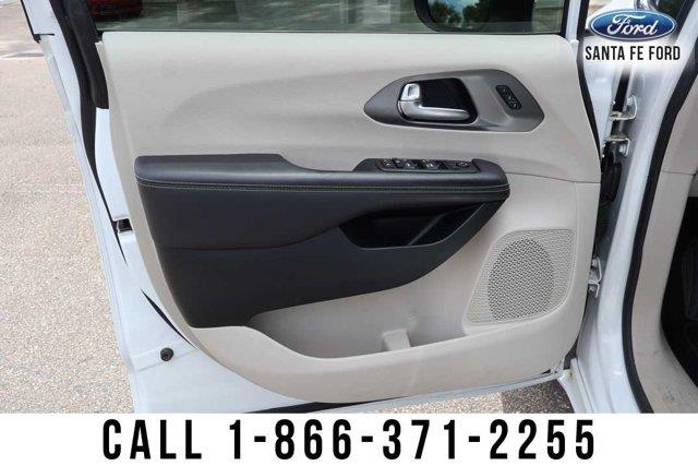 2023 Chrysler Pacifica - $16,598