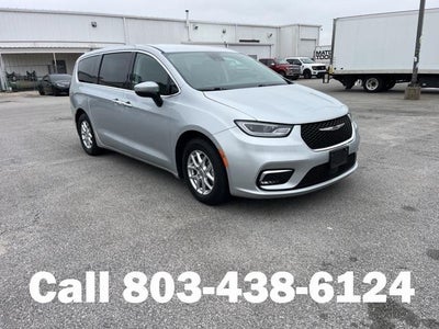 Photo of a 2023 Chrysler Pacifica Touring L 4DR Mini-Van for sale