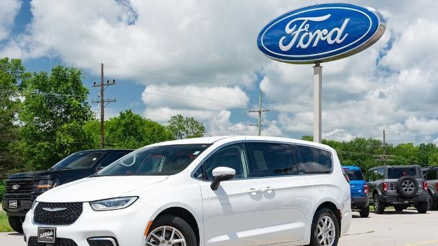 Preowned 2023 Chrysler Pacifica Touring L for Sale
