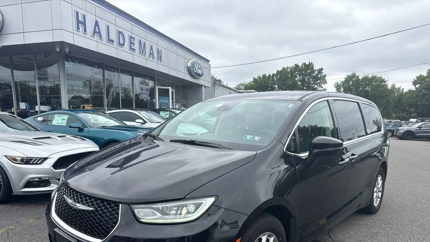 2023 Chrysler Pacifica Touring L
