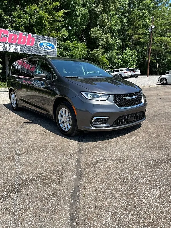 2023 Chrysler Pacifica - $22,998