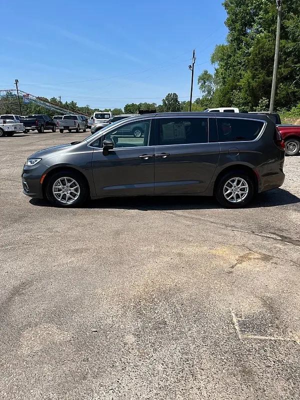 2023 Chrysler Pacifica - $22,998
