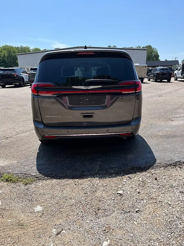 2023 Chrysler Pacifica - $22,998