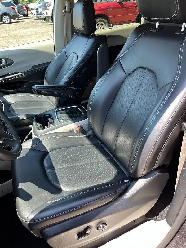 2023 Chrysler Pacifica - $22,998