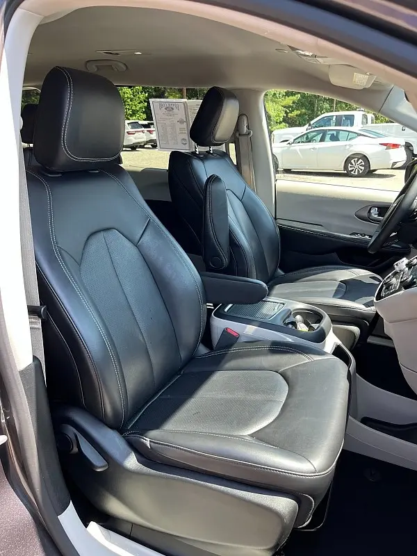 2023 Chrysler Pacifica - $22,998