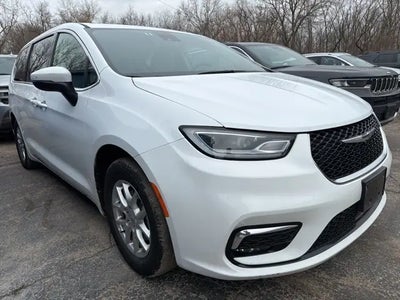 Photo of a 2023 Chrysler Pacifica Touring L 4DR Mini-Van for sale