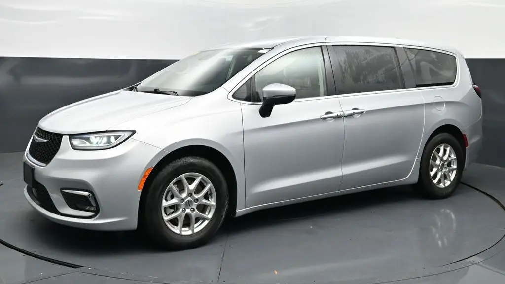 Preowned 2023 Chrysler Pacifica Touring L for Sale