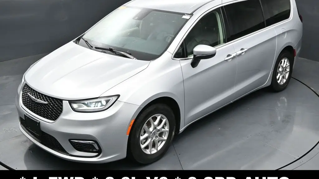 2023 Chrysler Pacifica Touring L