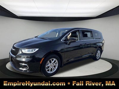 Photo of a 2023 Chrysler Pacifica Touring L 4DR Mini-Van for sale
