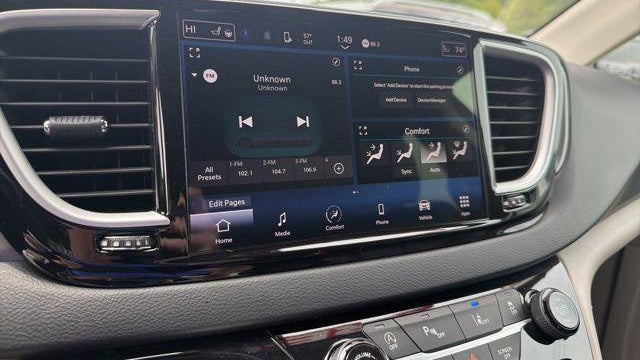 2023 Chrysler Pacifica Touring L