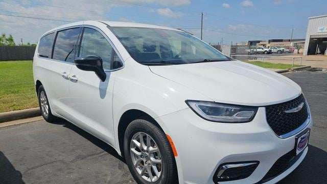 Preowned 2024 Chrysler Pacifica Touring L for Sale