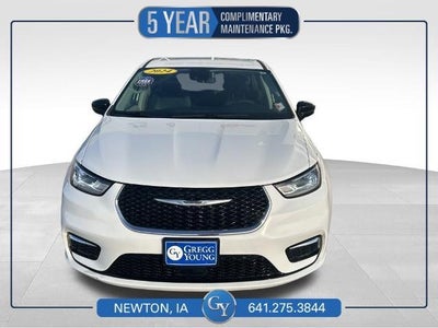 Photo of a 2024 Chrysler Pacifica Touring L 4DR Mini-Van for sale