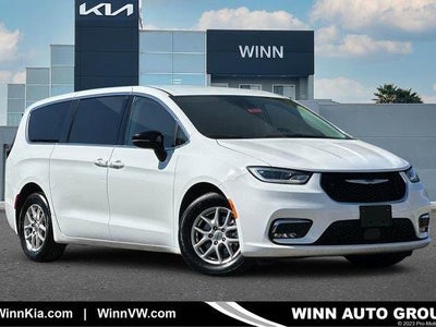 Photo of a 2024 Chrysler Pacifica Touring L 4DR Mini-Van for sale