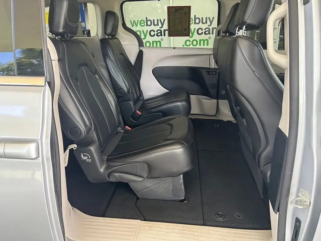 2024 Chrysler Pacifica - $17,724