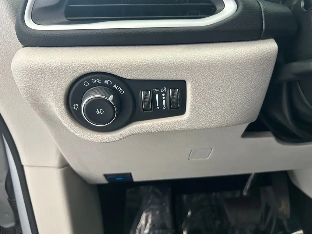 2024 Chrysler Pacifica - $17,724
