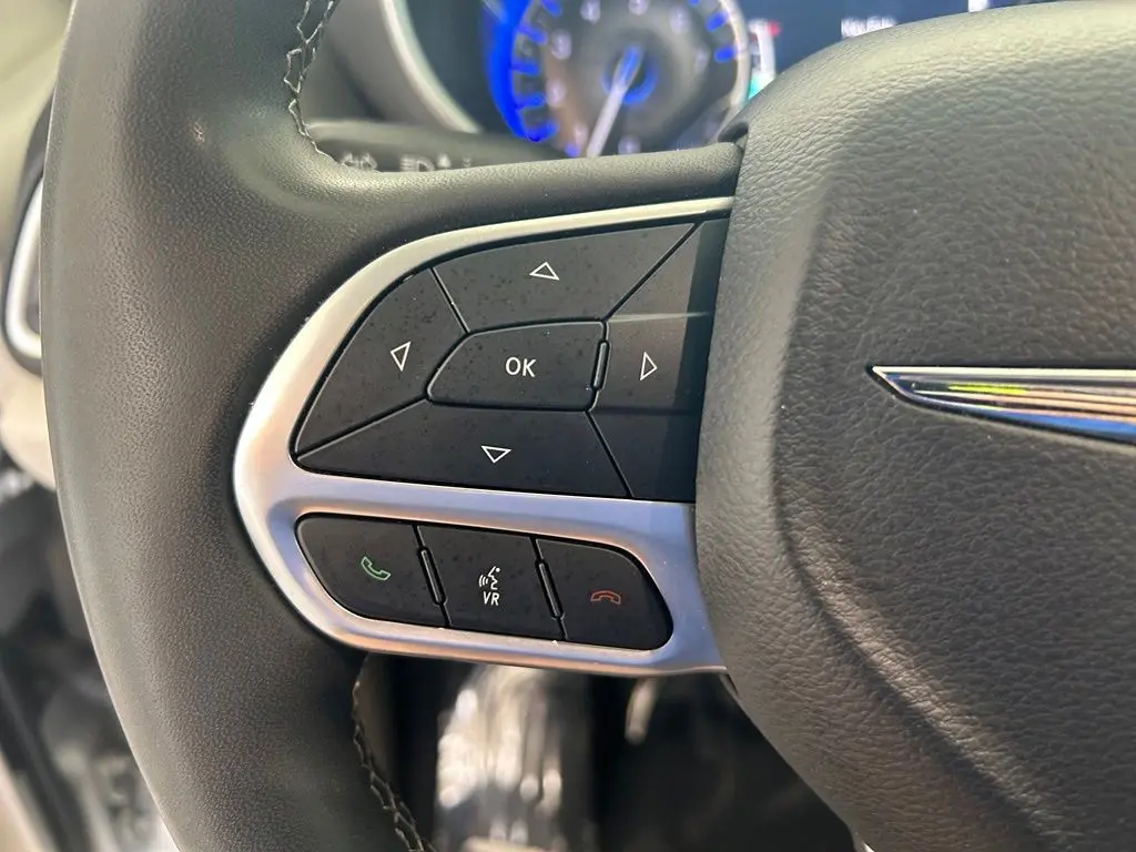 2024 Chrysler Pacifica - $17,724
