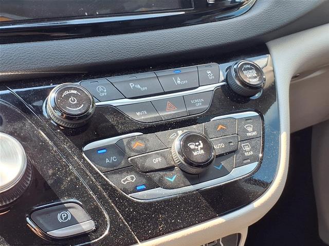 2024 Chrysler Pacifica - $19,949