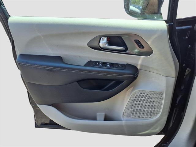 2024 Chrysler Pacifica - $19,949
