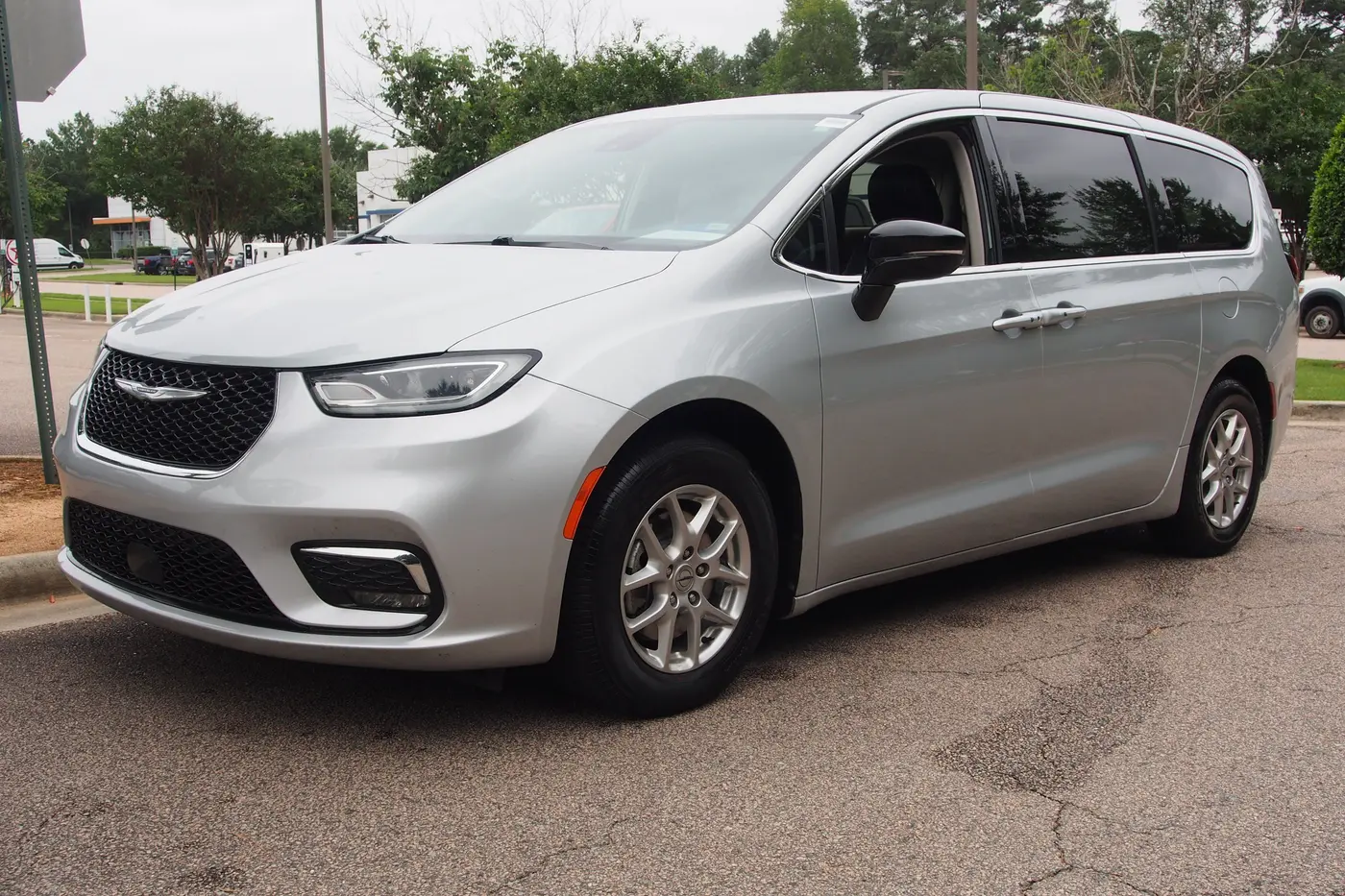 2024 Chrysler Pacifica - $20,959