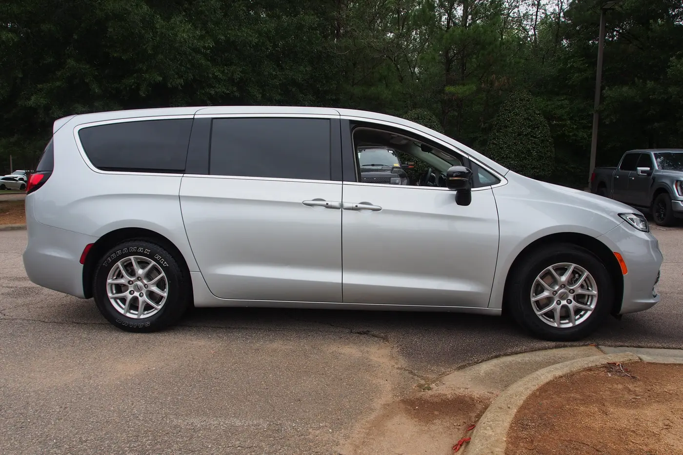 2024 Chrysler Pacifica - $20,959