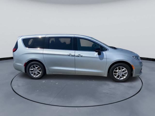 2024 Chrysler Pacifica - $25,590