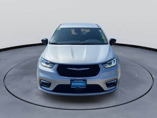 2024 Chrysler Pacifica - $25,590