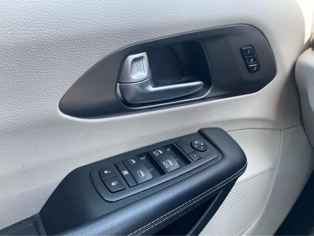 2024 Chrysler Pacifica - $25,590