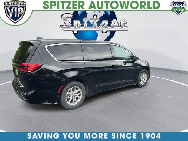 2024 Chrysler Pacifica - $21,999