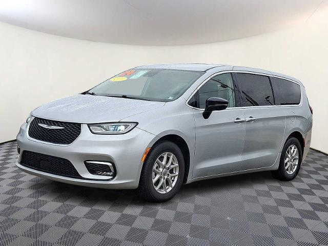 2024 Chrysler Pacifica - $29,888