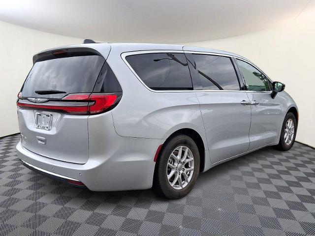 2024 Chrysler Pacifica - $29,888