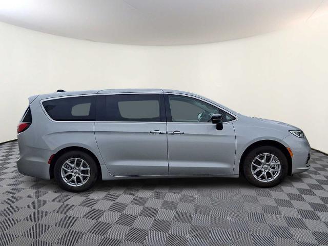 2024 Chrysler Pacifica - $29,888