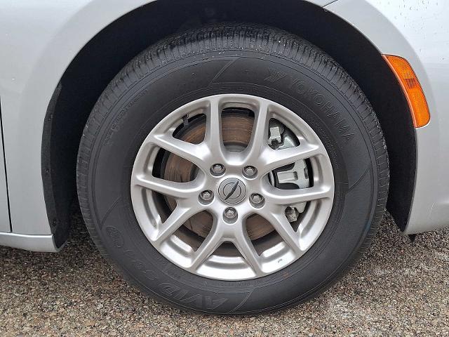 2024 Chrysler Pacifica - $29,888