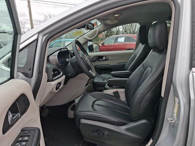 2024 Chrysler Pacifica - $29,888