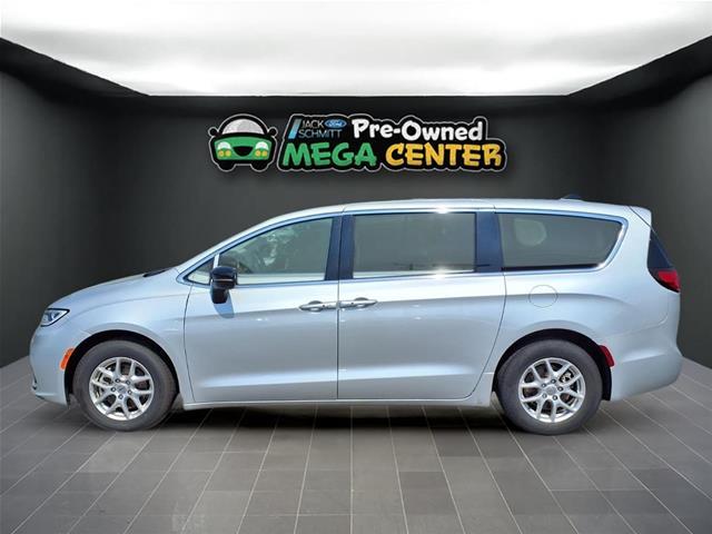 2024 Chrysler Pacifica - $19,585