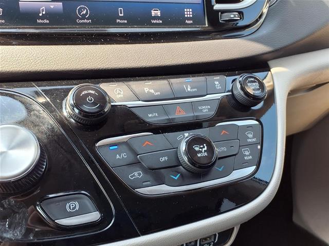 2024 Chrysler Pacifica - $19,585