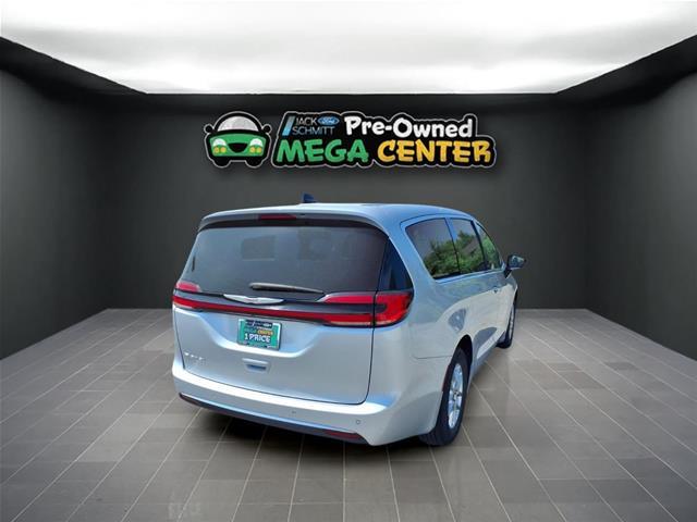 2024 Chrysler Pacifica - $19,585