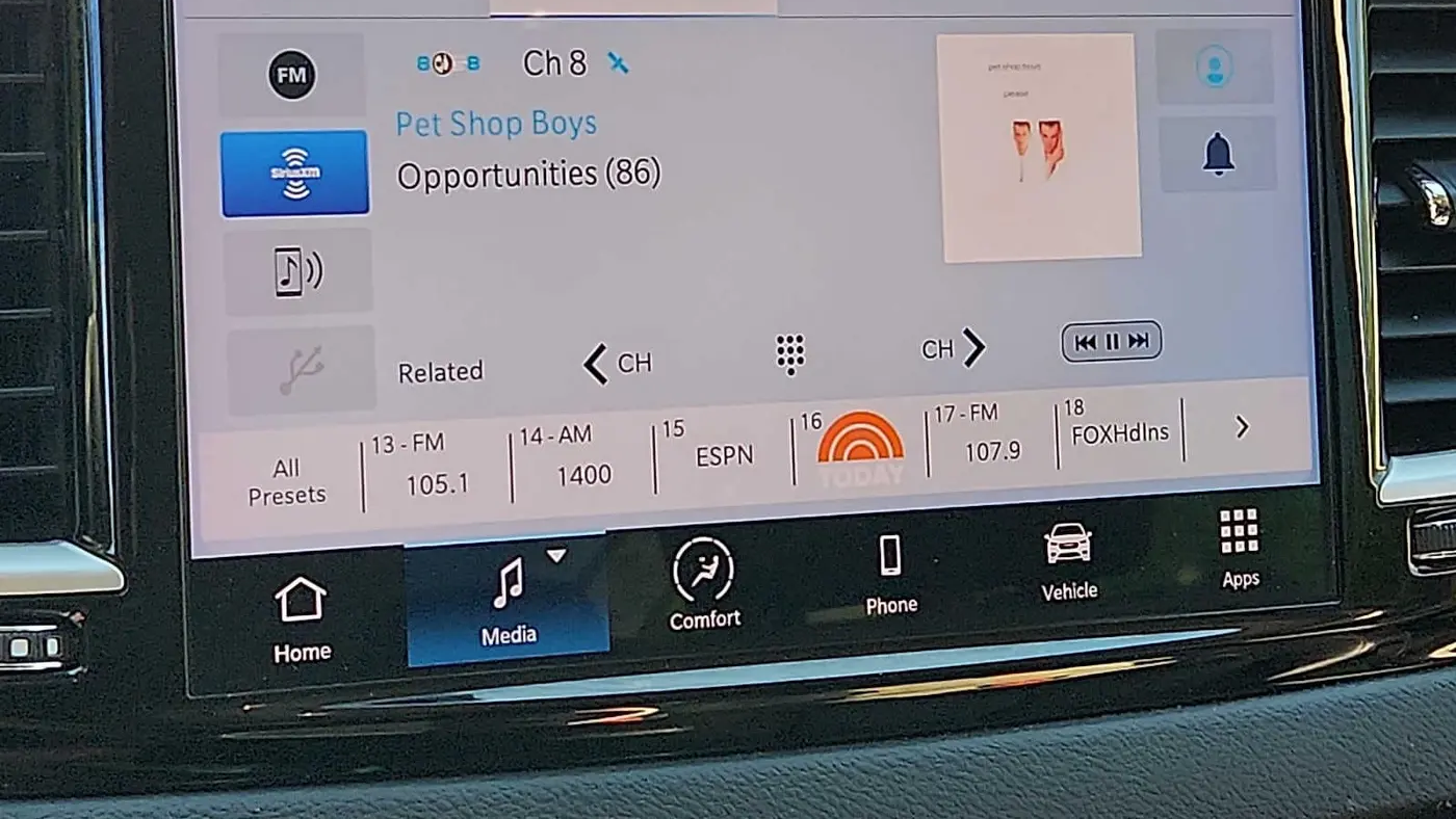2024 Chrysler Pacifica Touring L