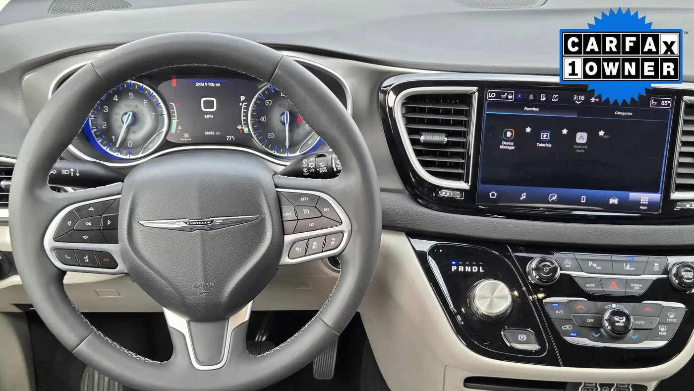 2024 Chrysler Pacifica Touring L