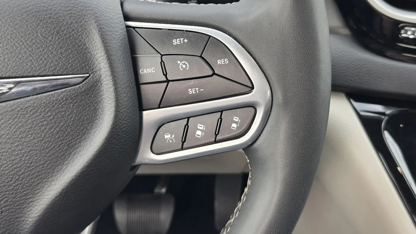 2024 Chrysler Pacifica Touring L