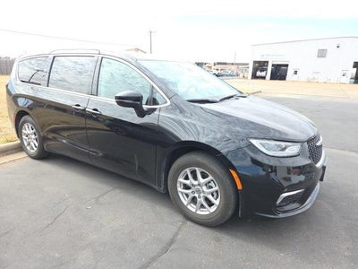 Photo of a 2024 Chrysler Pacifica Touring L 4DR Mini-Van for sale