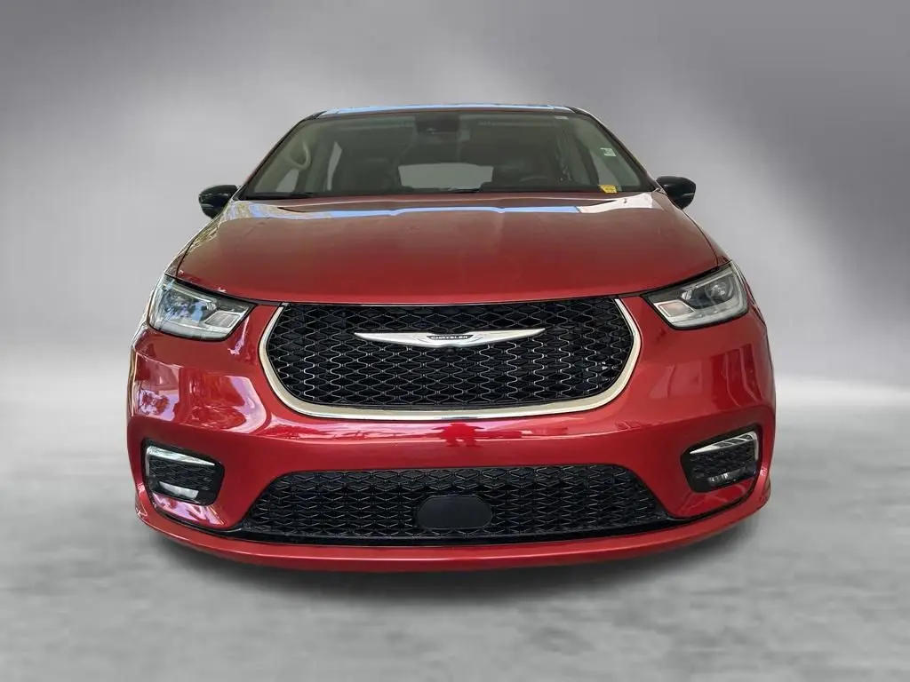2024 Chrysler Pacifica - $18,522